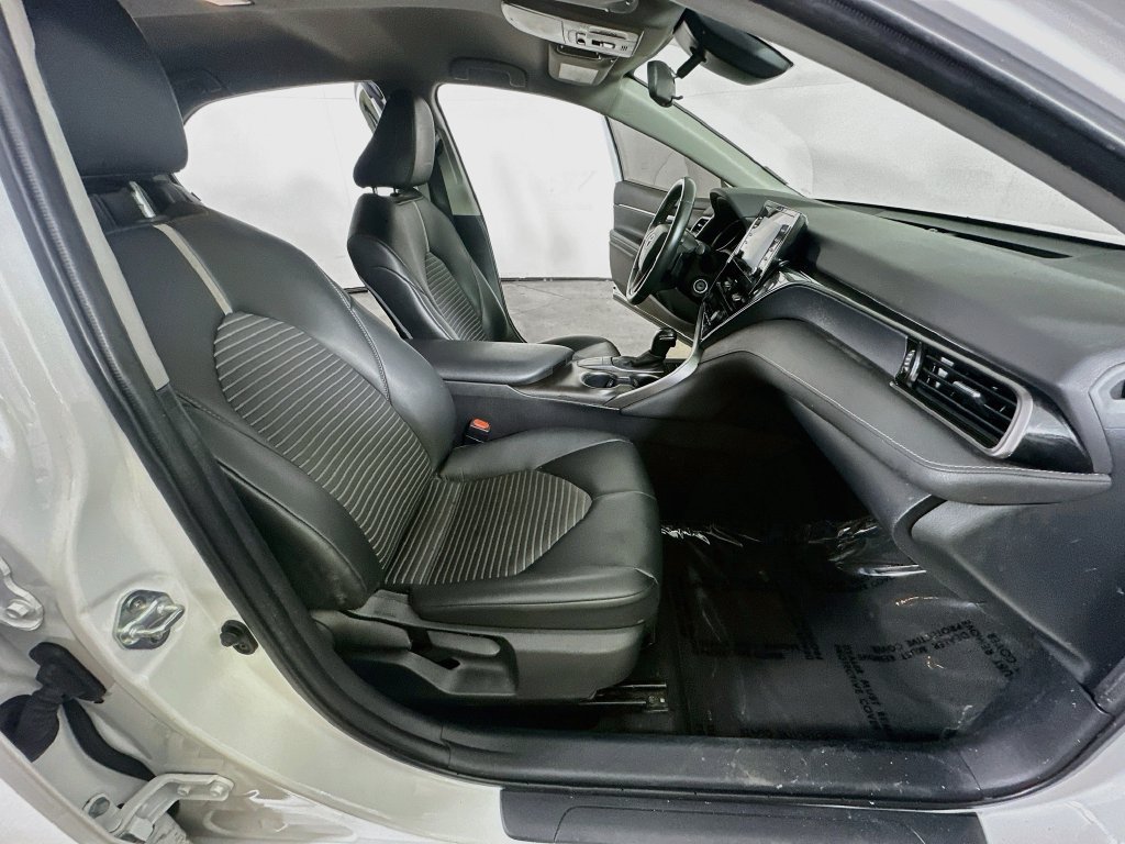 Used 2023 Toyota Camry SE FWD image 14