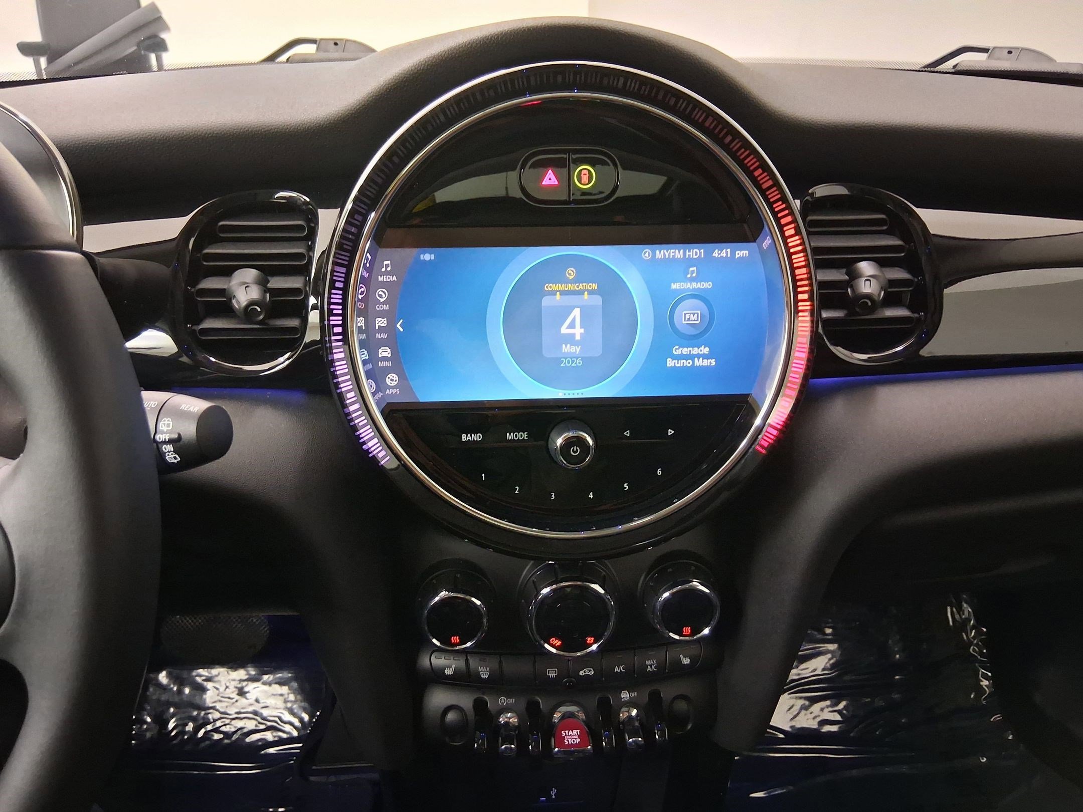 Certified 2024 MINI Cooper 2-Door Hardtop FWD image 24