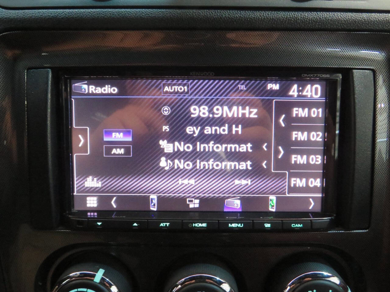 Used 2013 Dodge Challenger SXT RWD image 17