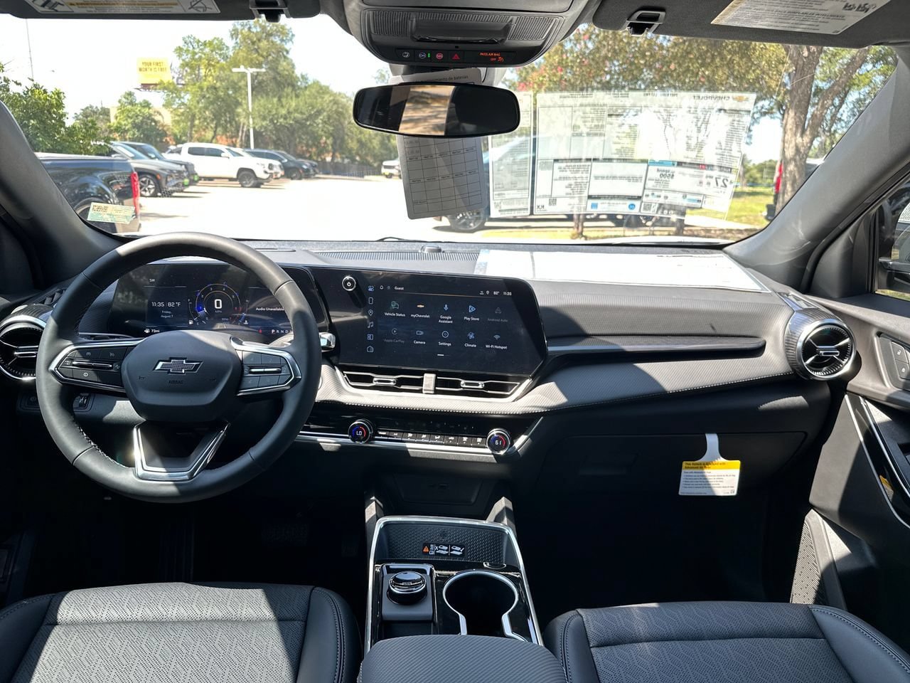 New 2027 Chevrolet Equinox LT w/ Convenience Package II FWD image 12