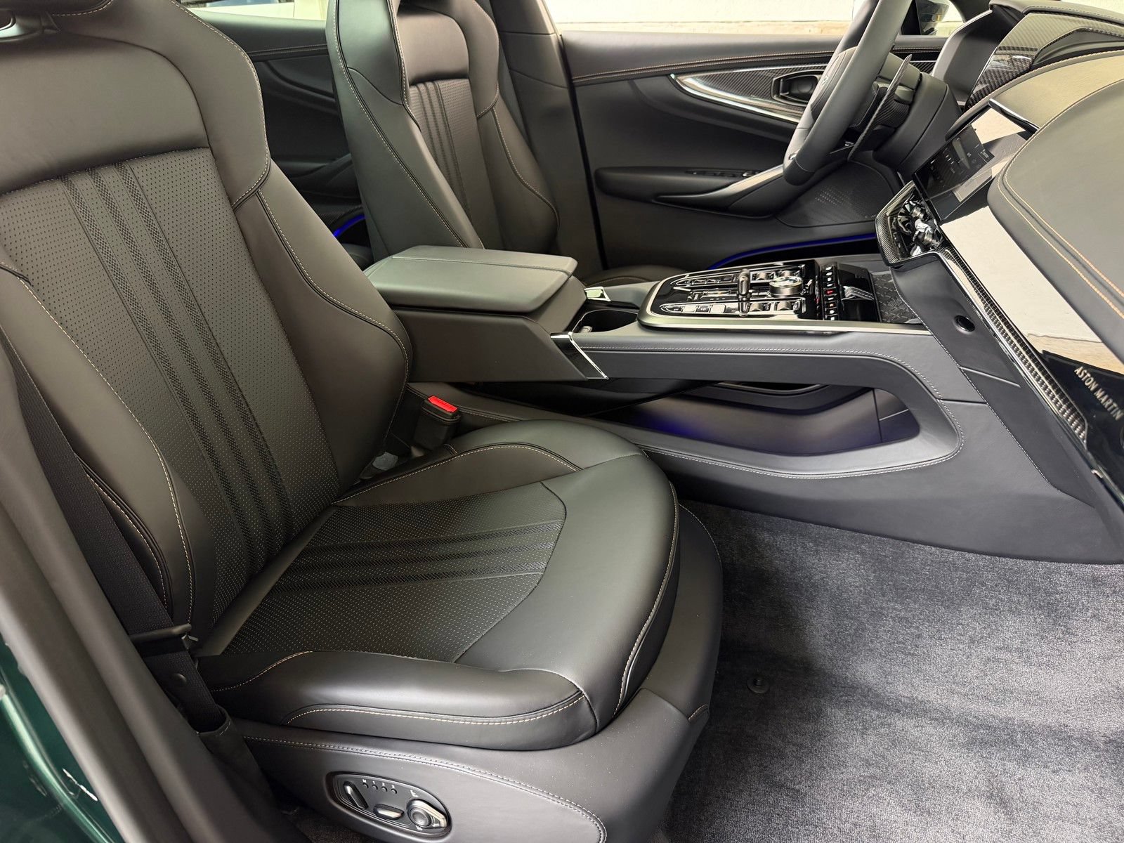 New 2026 Aston Martin DBX 707 AWD/4WD image 18