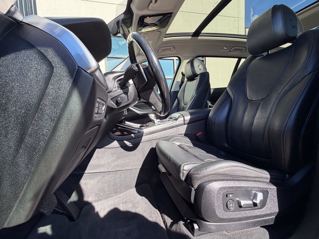 Used 2019 BMW X7 xDrive40i w/ Cold Weather Package AWD/4WD image 11