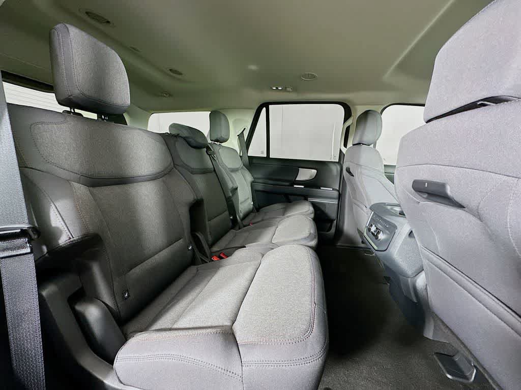 New 2025 Ford Expedition Active RWD image 31