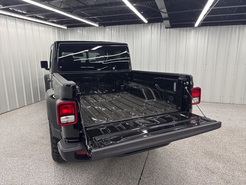 New 2026 Jeep Gladiator Sport AWD/4WD image 9