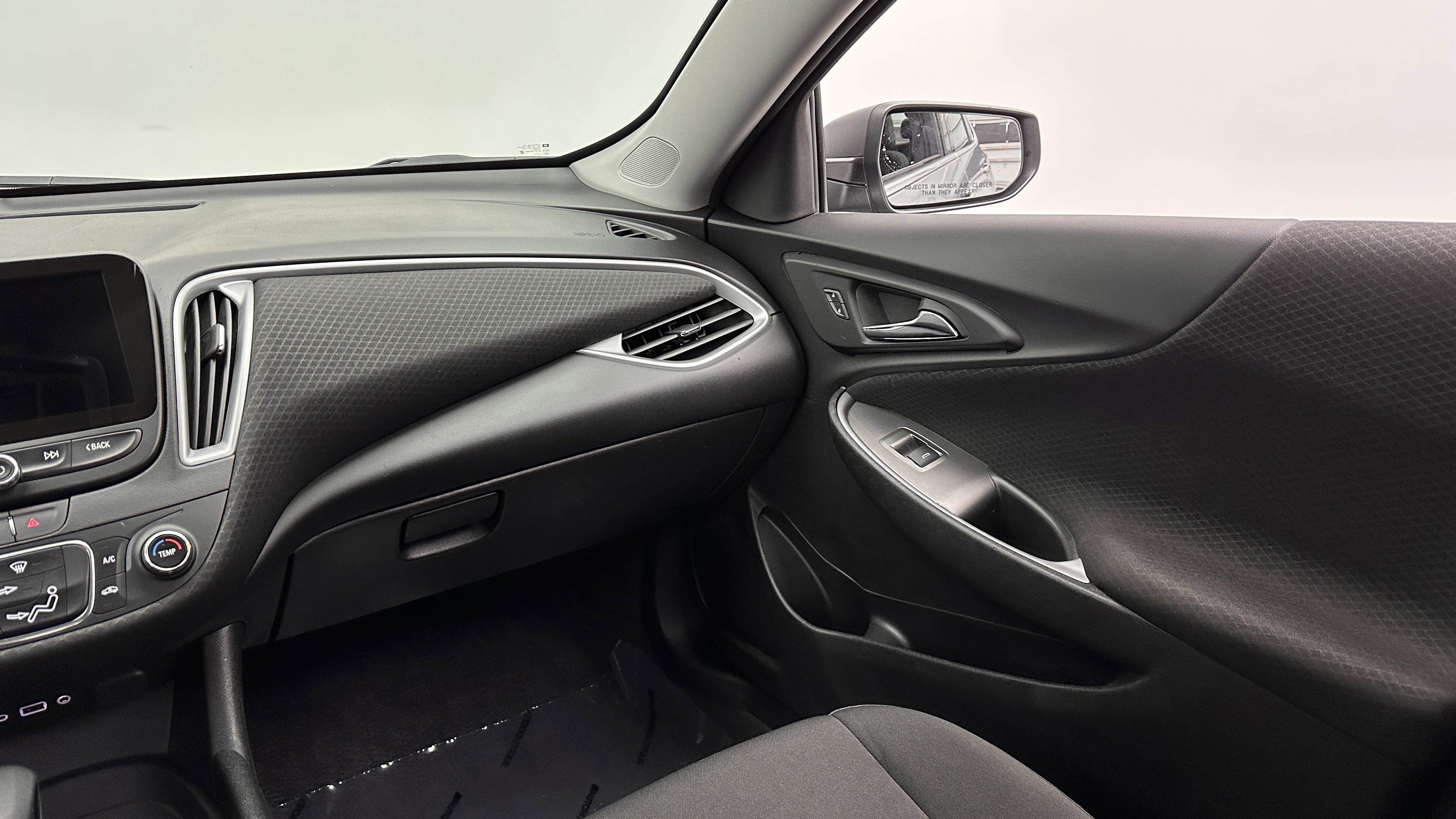 Used 2023 Chevrolet Malibu LS FWD image 27