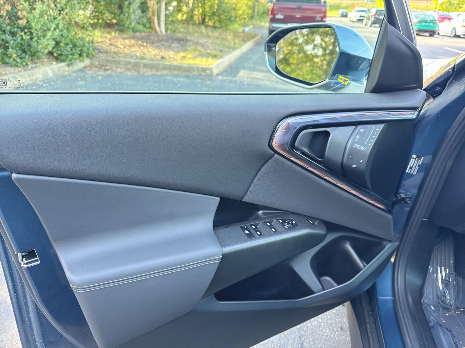 Certified 2025 BMW X3 xDrive30i image 9