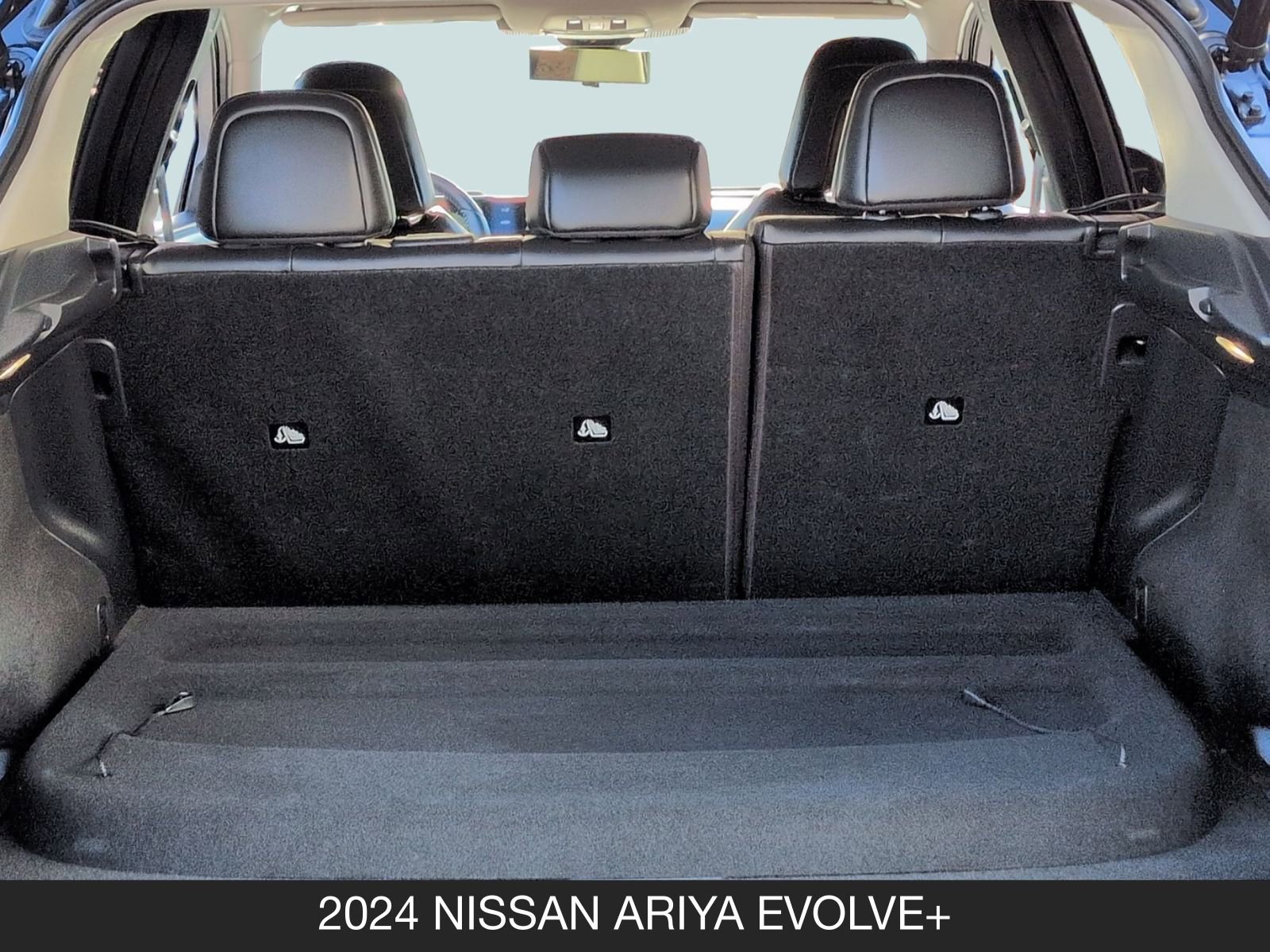 Used 2024 Nissan Ariya AWD image 21