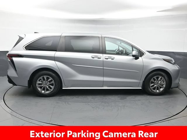 Certified 2023 Toyota Sienna XLE w/ Protection Package (TMS) FWD image 8