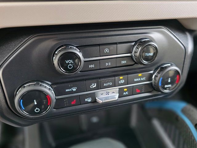 Used 2022 Ford Bronco Wildtrak image 30