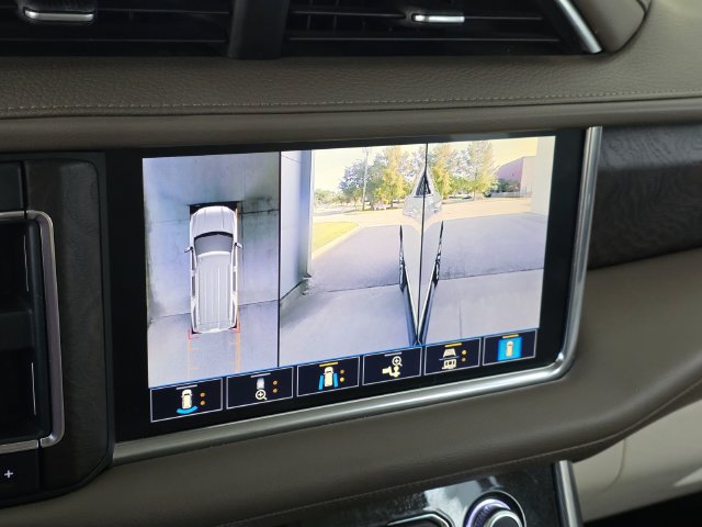 Used 2021 GMC Yukon XL Denali w/ LPO, Illumination Package RWD image 24