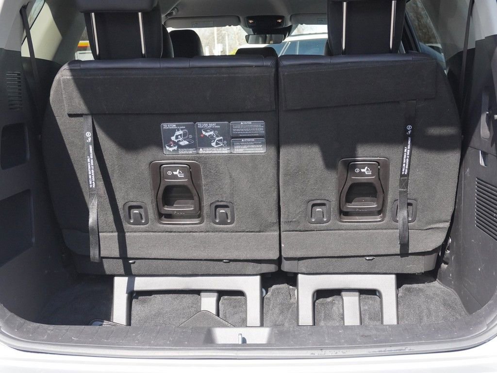 Used 2023 Kia Carnival LX image 20