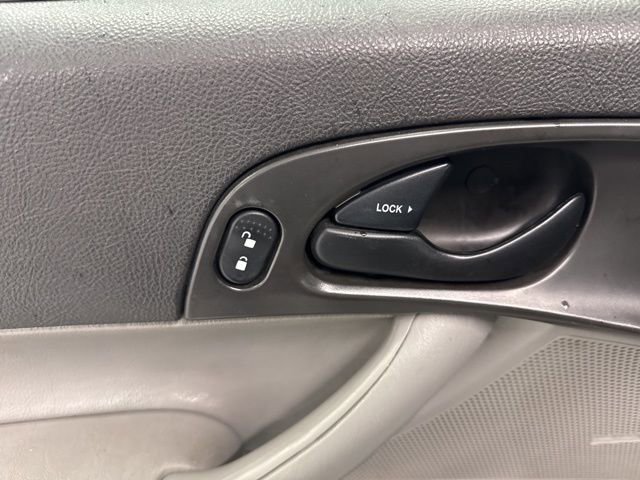 Used 2006 Ford Focus ZX4 Sedan image 16