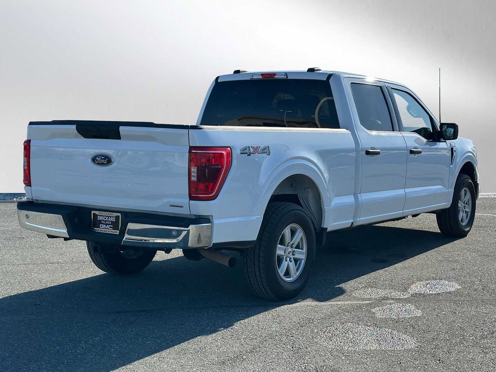 Used 2022 Ford F150 XLT w/ Equipment Group 301A Mid AWD/4WD image 3