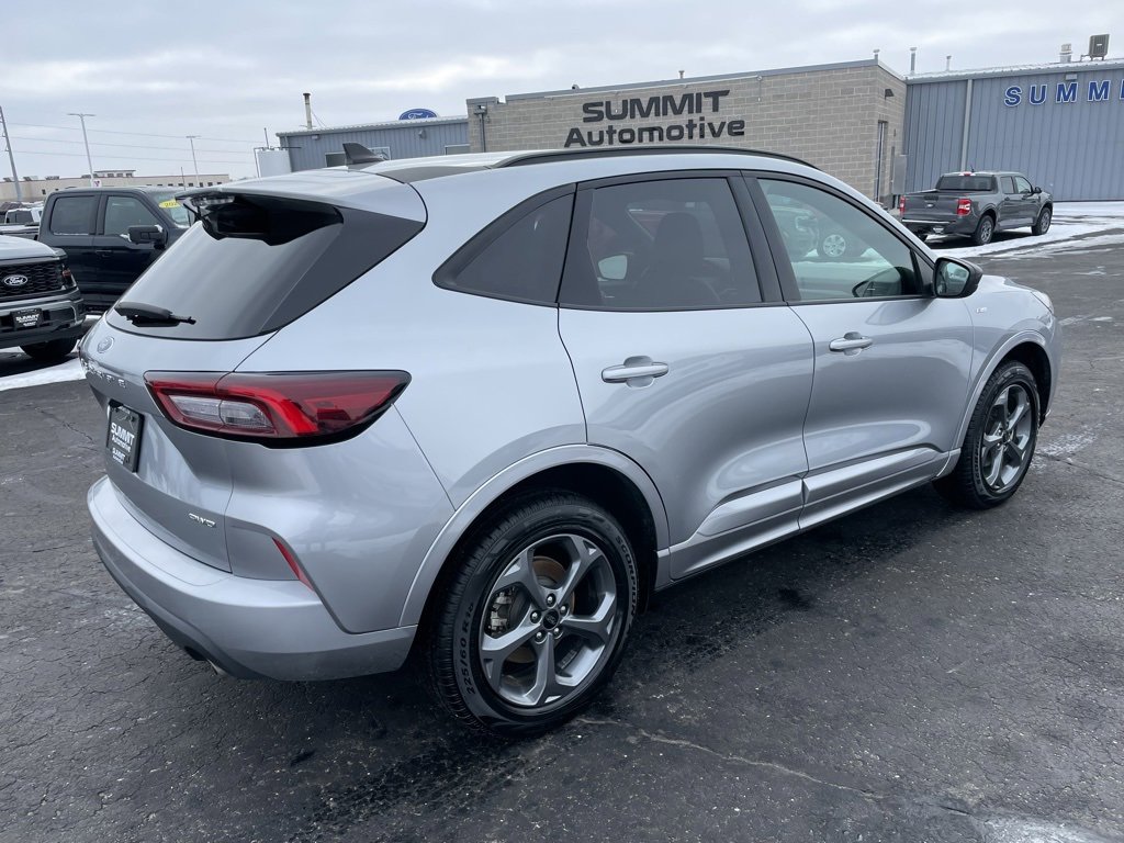 Used 2024 Ford Escape ST-Line image 4
