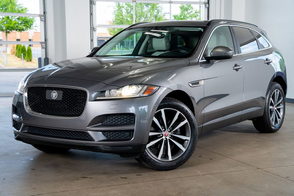 Used 2019 Jaguar F-PACE Prestige AWD/4WD image 2