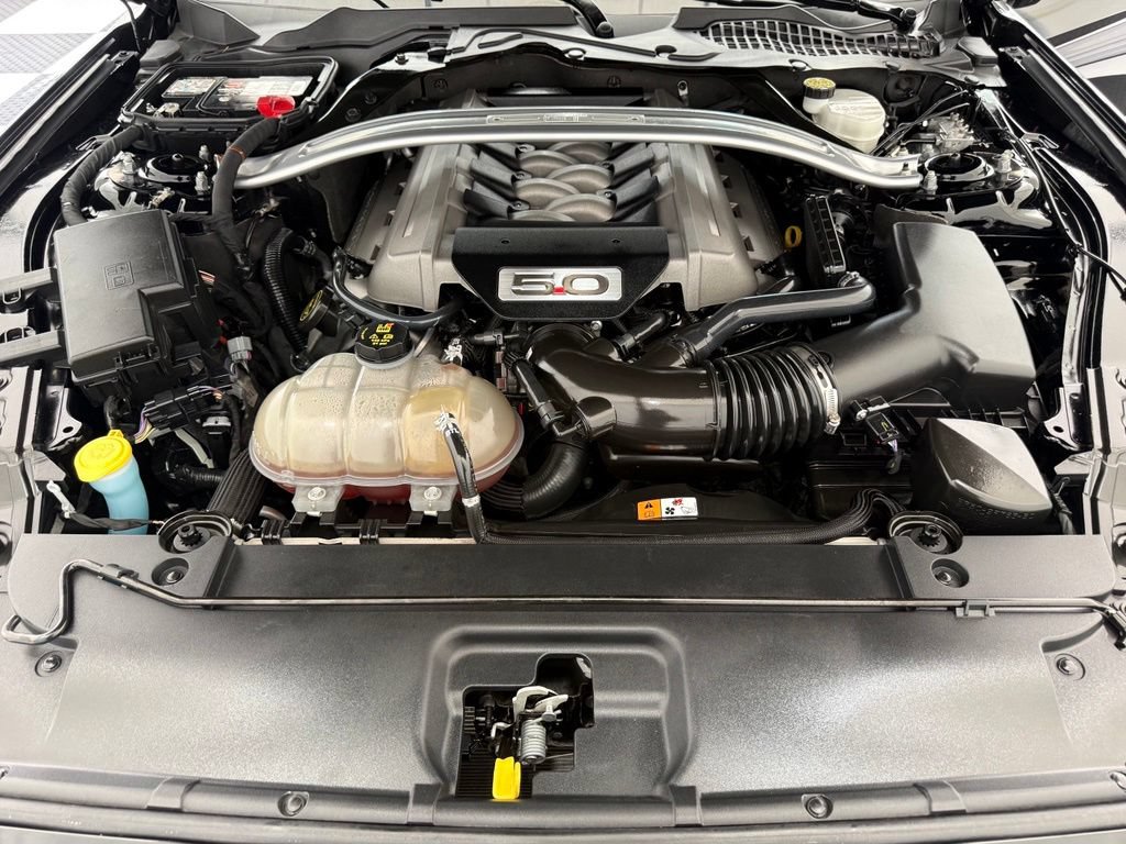 Used 2015 Ford Mustang GT Premium w/ GT Performance Package RWD image 9