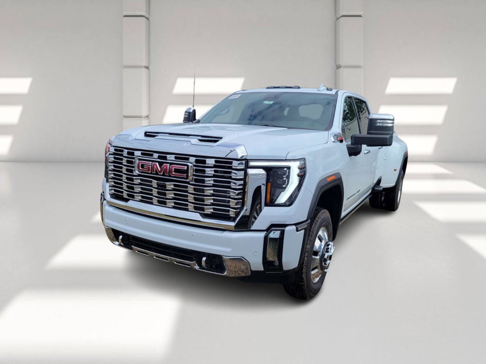 New 2026 GMC Sierra 3500 Denali w/ Denali Reserve Package