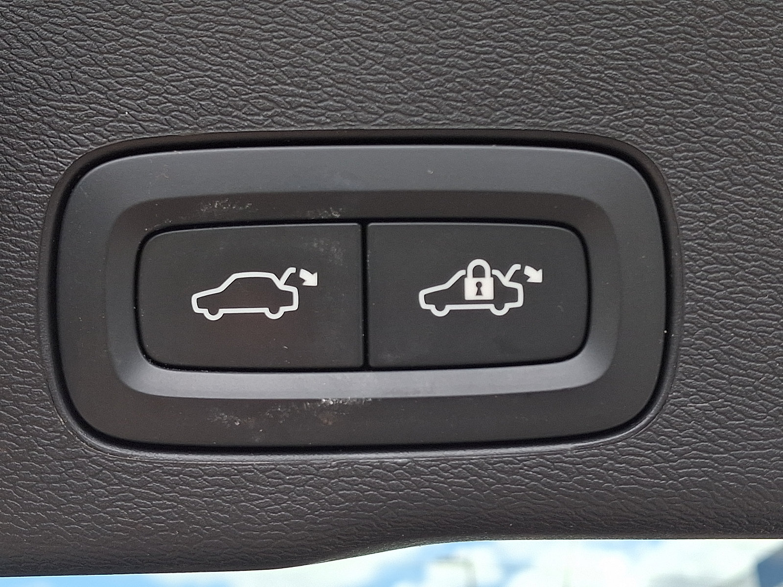 Certified 2023 Volvo XC60 B5 Ultimate w/ Climate Package AWD/4WD image 31