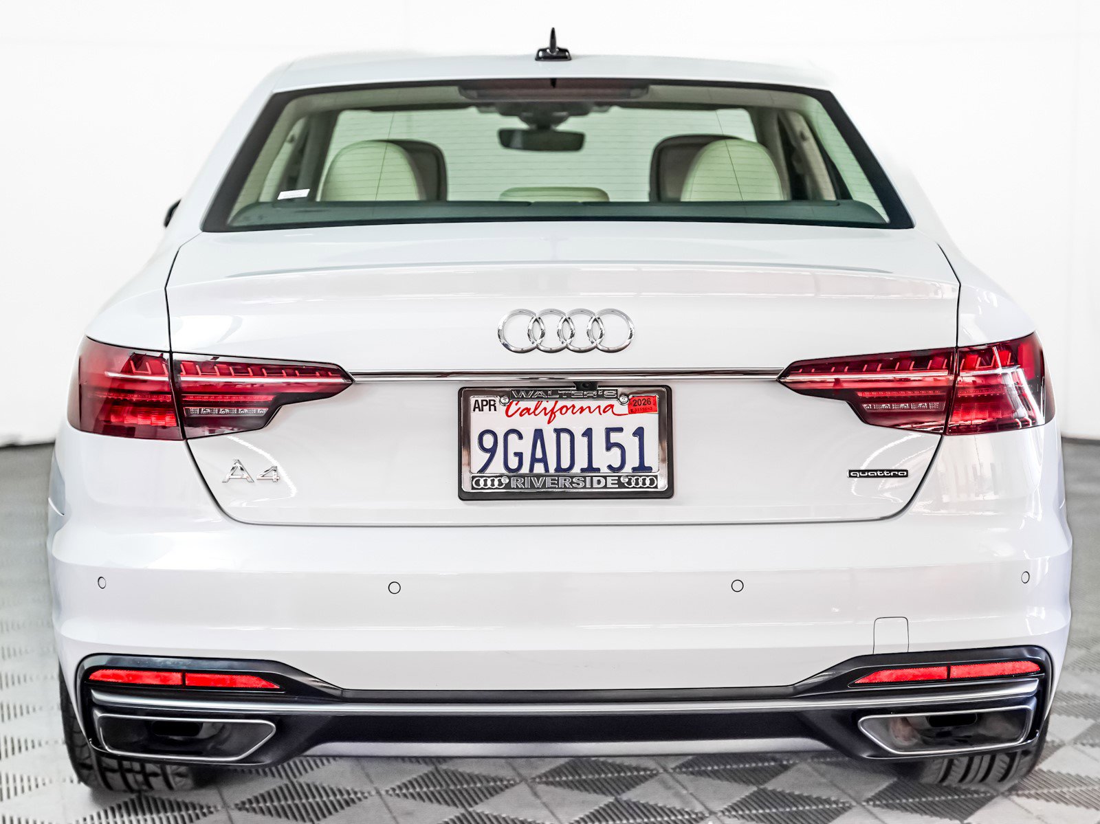 Used 2023 Audi A4 2.0T Premium w/ Convenience Package image 10