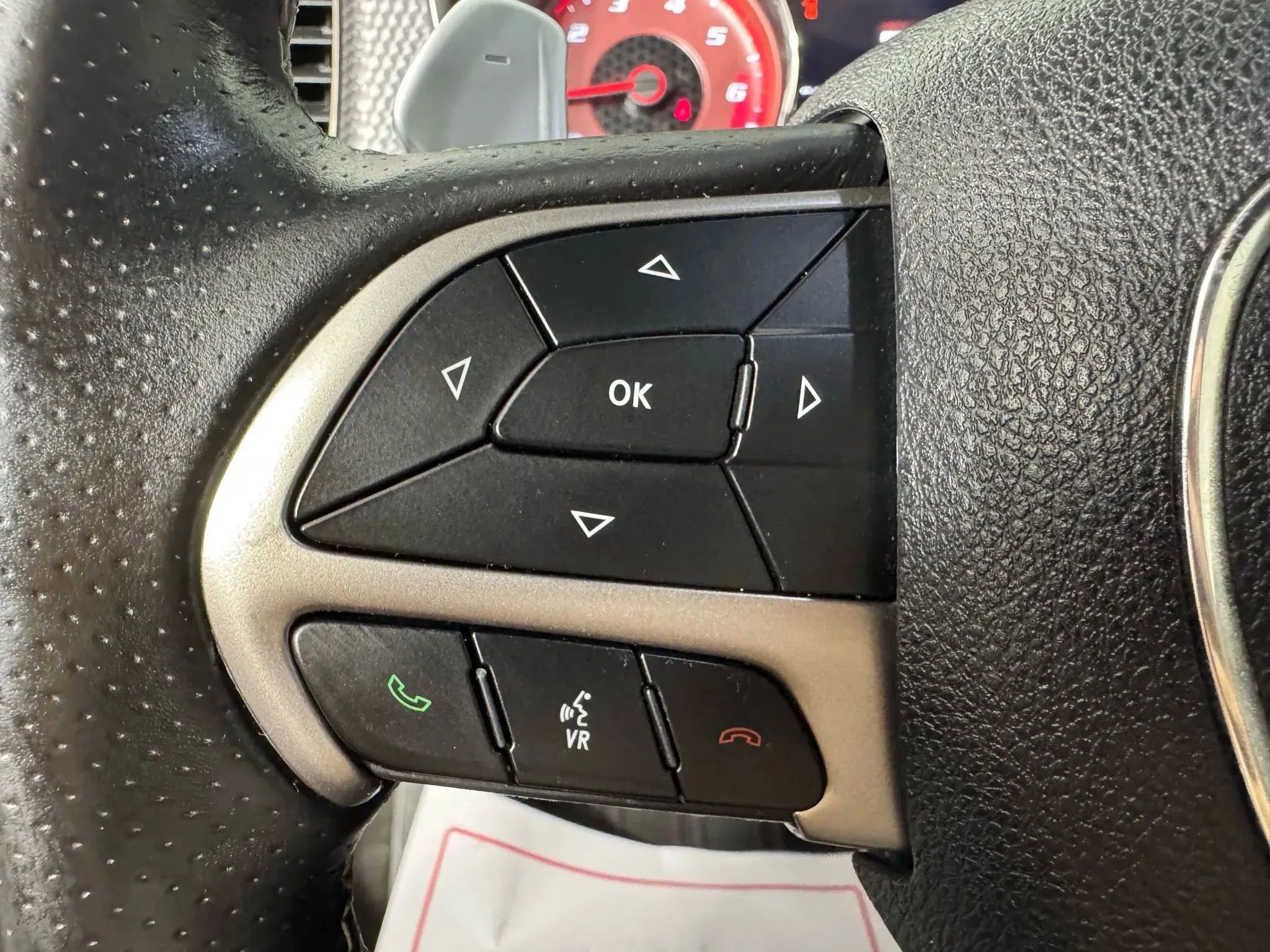 Used 2018 Dodge Charger SRT Hellcat RWD image 15