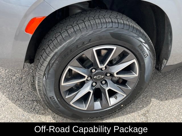 Used 2022 Chevrolet Suburban Z71 w/ Z71 Off-Road Package AWD/4WD image 10