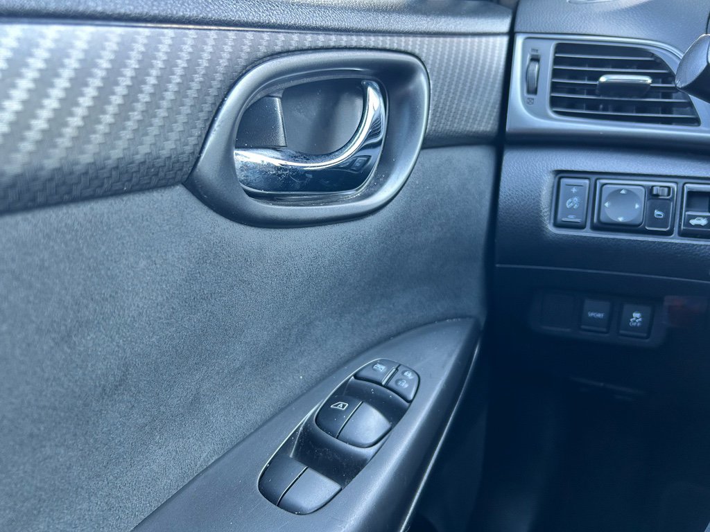 Used 2019 Nissan Sentra NISMO image 25
