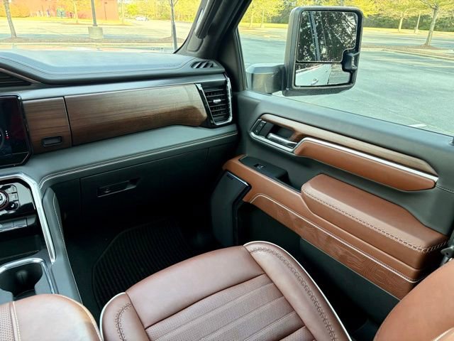 Used 2025 GMC Sierra 2500 Denali Ultimate image 26