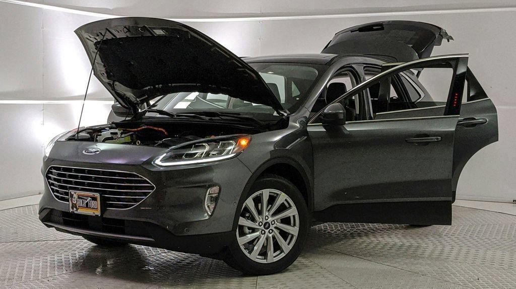 Used 2021 Ford Escape Titanium w/ Titanium Elite Package AWD/4WD image 31