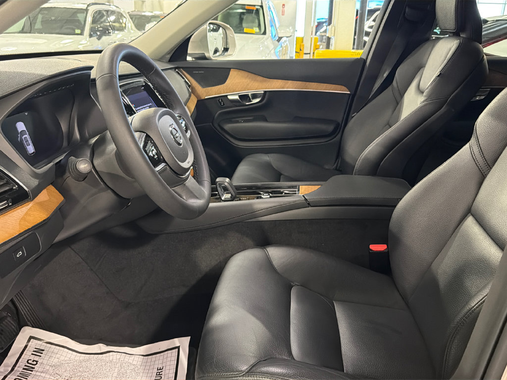 Certified 2023 Volvo XC90 B6 Plus w/ Protection Package Premier AWD/4WD image 10