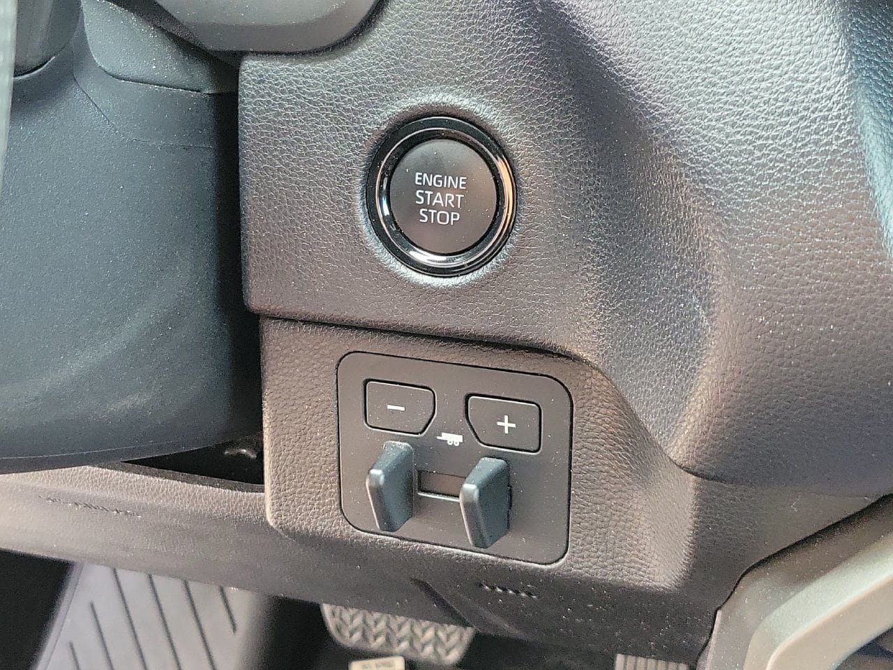 Used 2026 Toyota Tundra SR5 w/ SR5 Premium Package RWD image 28