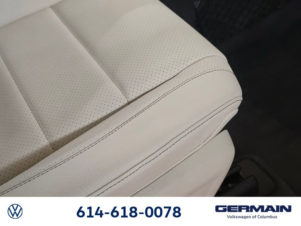 Used 2020 Mercedes-Benz GLS 450 4MATIC image 33