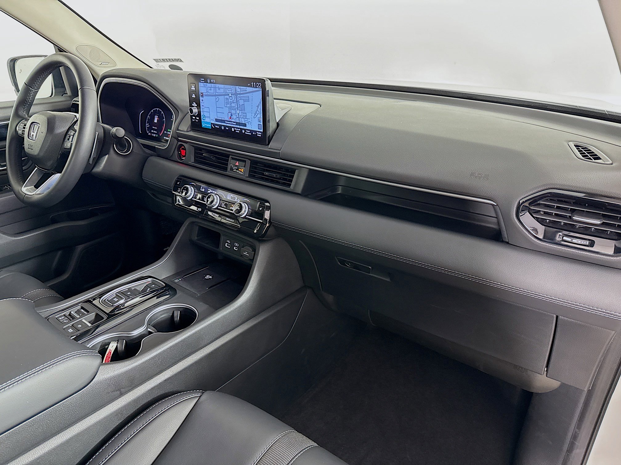 Certified 2025 Honda Pilot Touring image 38