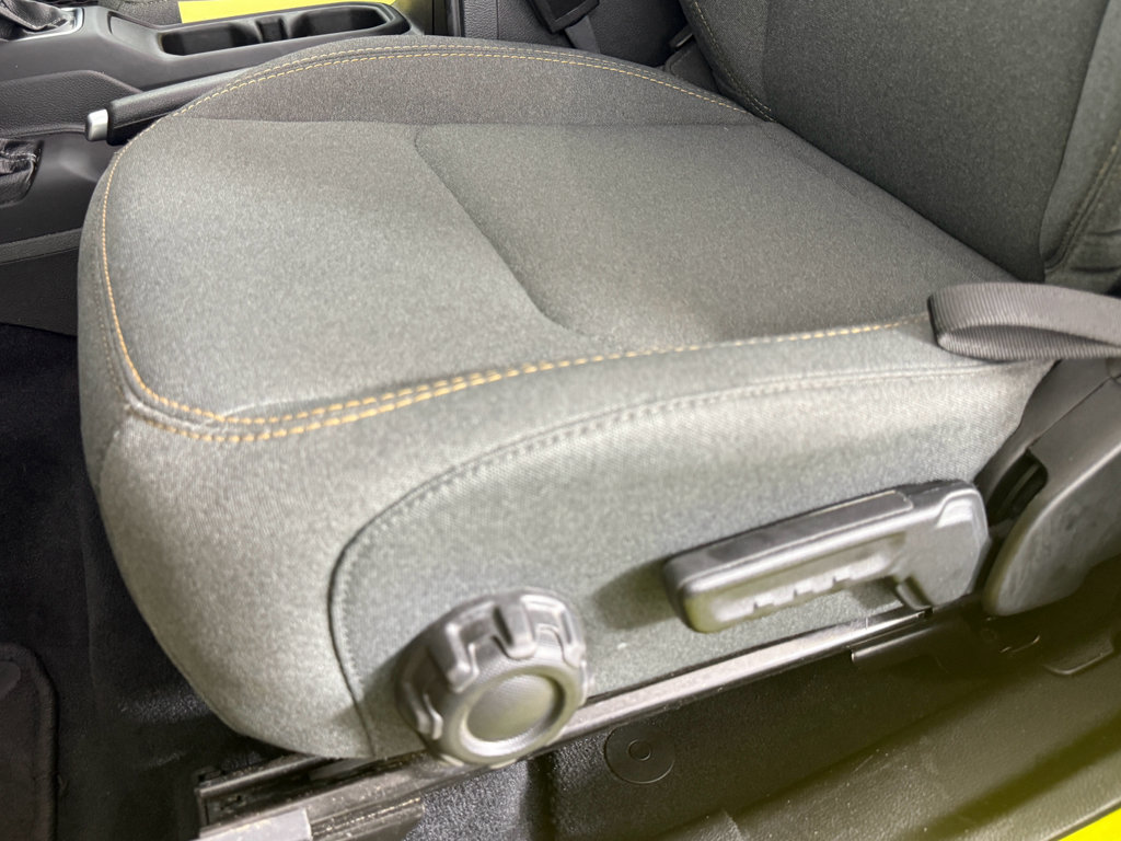Used 2024 Jeep Wrangler Sport S image 17