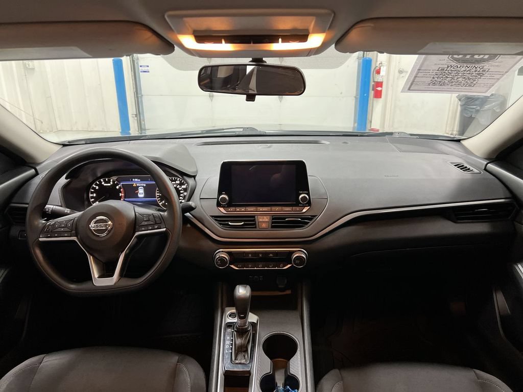 Used 2020 Nissan Altima 2.5 S FWD image 10