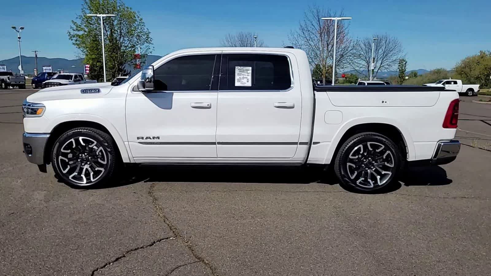 Used 2025 RAM 1500 Limited AWD/4WD image 5