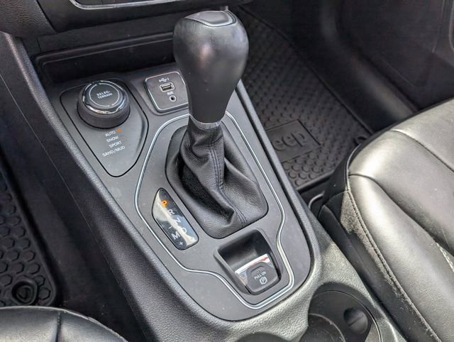 Used 2022 Jeep Cherokee Latitude image 30