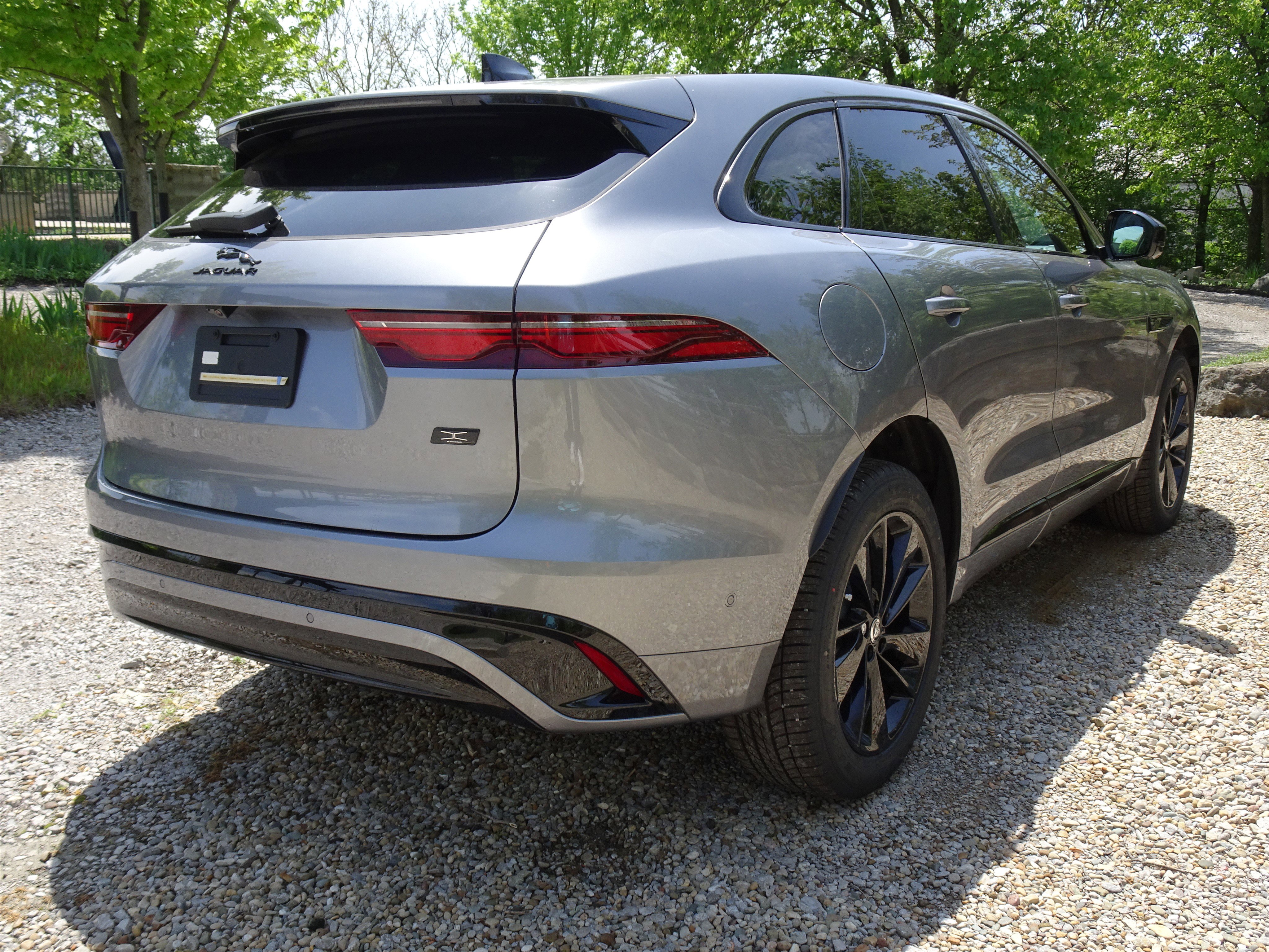 New 2026 Jaguar F-PACE R-Dynamic S image 12