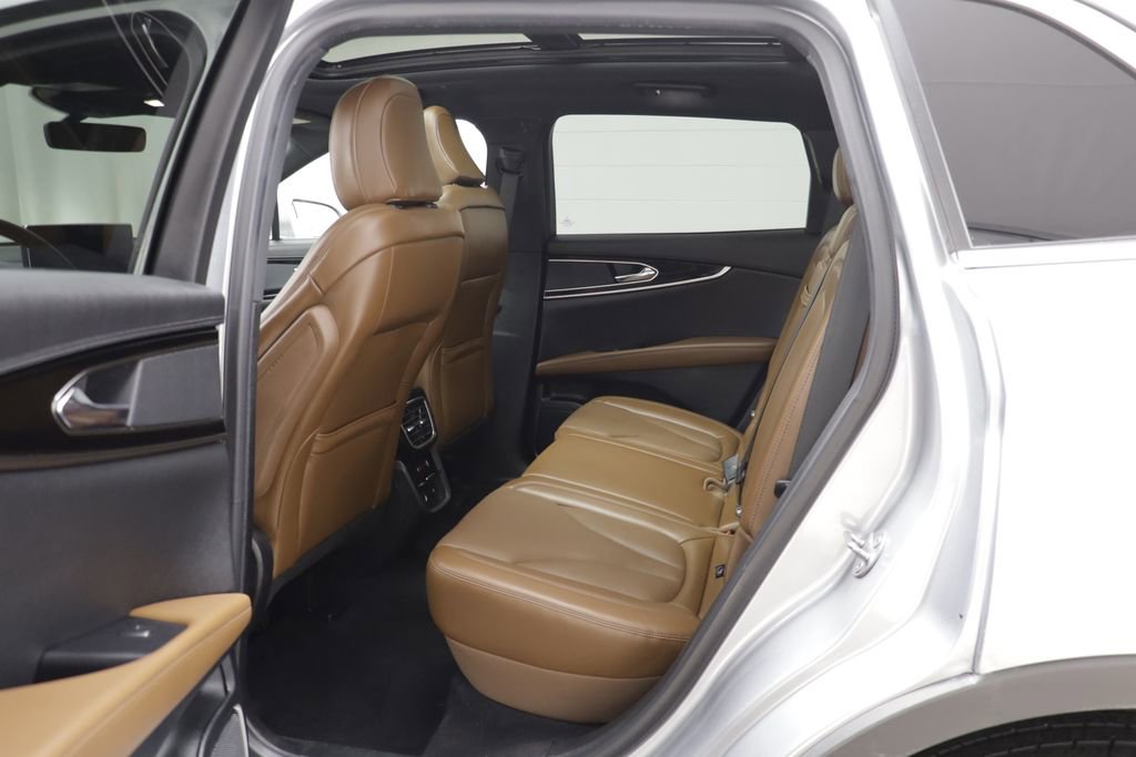 Used 2022 Lincoln Nautilus Reserve AWD/4WD image 15