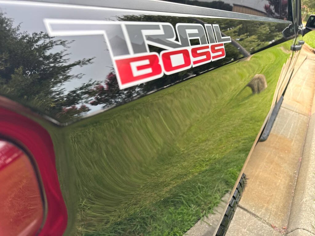 Used 2020 Chevrolet Silverado 1500 Custom Trail Boss w/ Custom Convenience Package AWD/4WD image 7