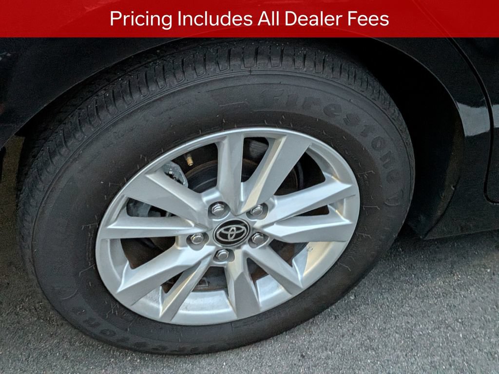Used 2025 Toyota Camry LE FWD image 9