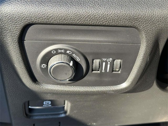 Certified 2024 Jeep Grand Cherokee L Altitude image 29