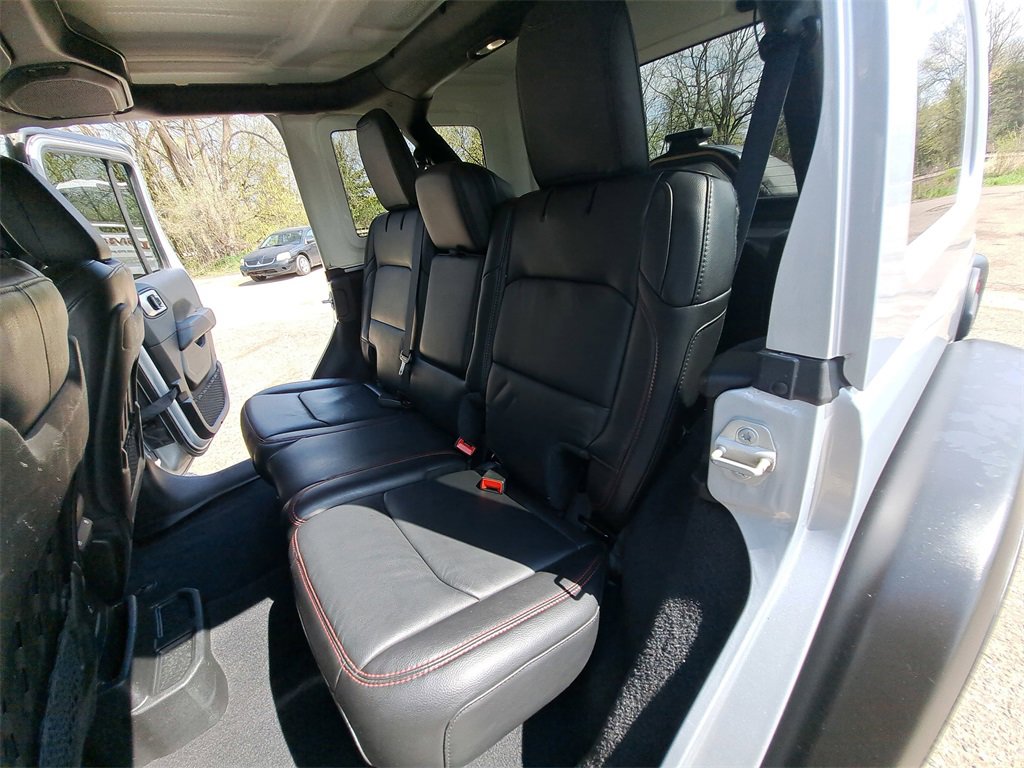 Used 2023 Jeep Wrangler Unlimited Rubicon w/ Cold Weather Group image 13