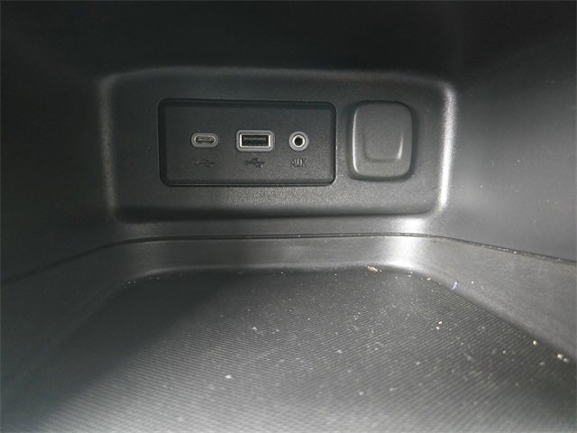 Used 2023 Chevrolet Equinox LT w/ Driver Convenience Package image 19