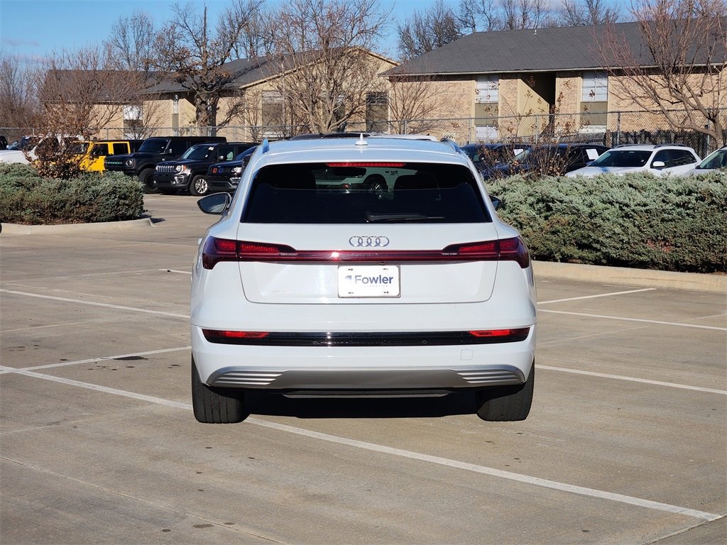 Used 2019 Audi e-tron Prestige image 6