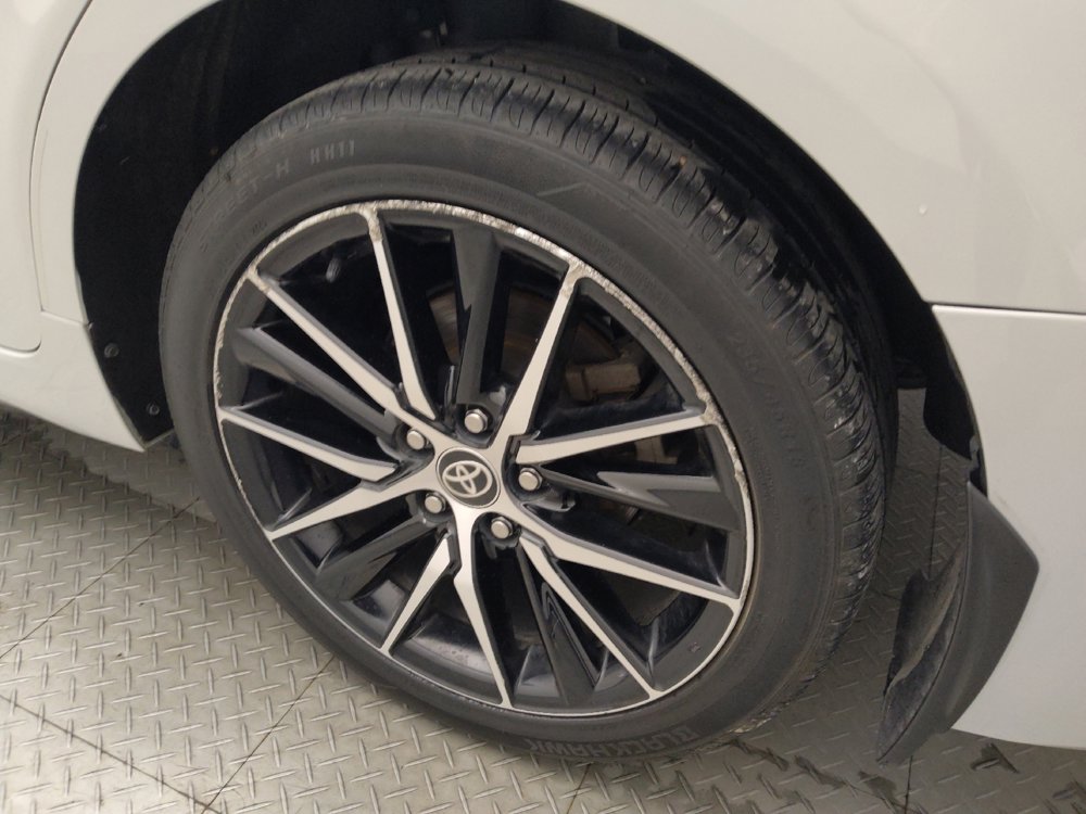 Used 2024 Toyota Camry SE image 31