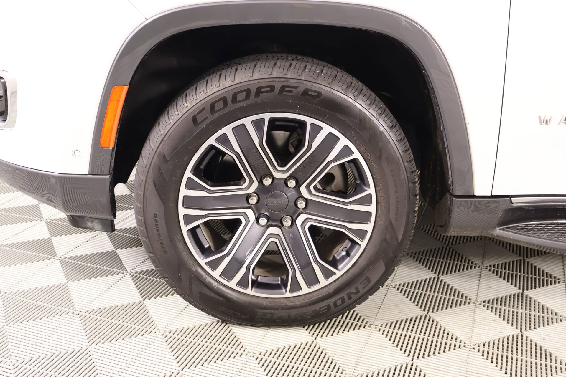 Used 2022 Jeep Wagoneer Series III w/ Convenience Group I image 19