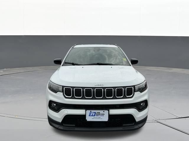 Used 2024 Jeep Compass Latitude AWD/4WD image 10