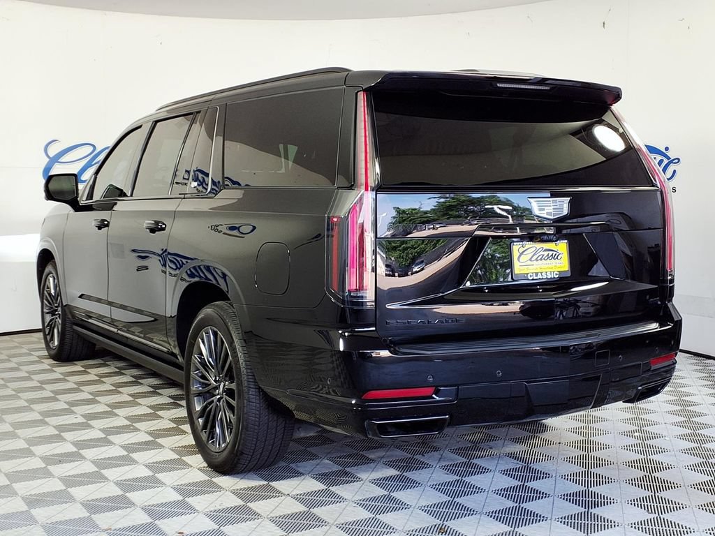 Used 2025 Cadillac Escalade ESV Sport Platinum w/ LPO, Floor Liner Package AWD/4WD image 2
