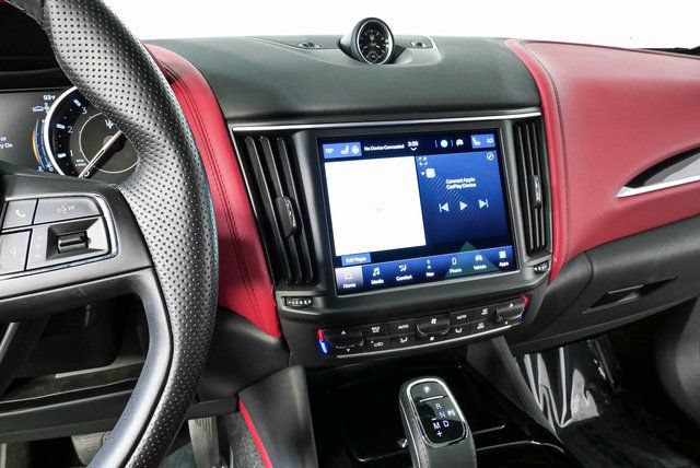 Certified 2022 Maserati Levante GT AWD/4WD image 14