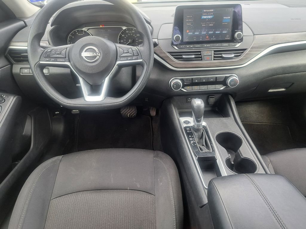 Used 2025 Nissan Altima 2.5 SV image 20